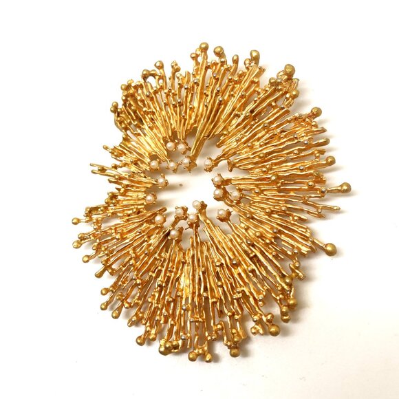 Vintage Faux Pearl, Gold Plated Brutalist Pin Brooch  In very good condition, - Picture 3 of 5